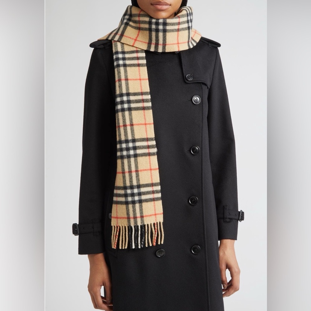 Burberry Classic Cashmere Scarf